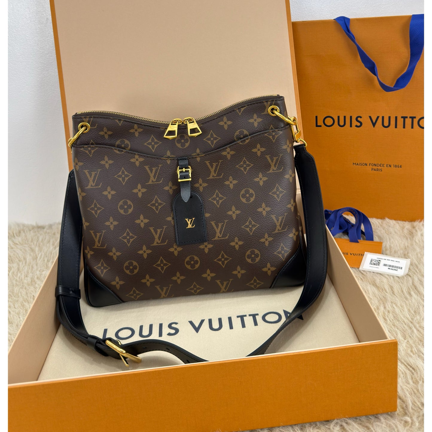 Louis Vuitton Monogram Canvas Odeon MM Noir