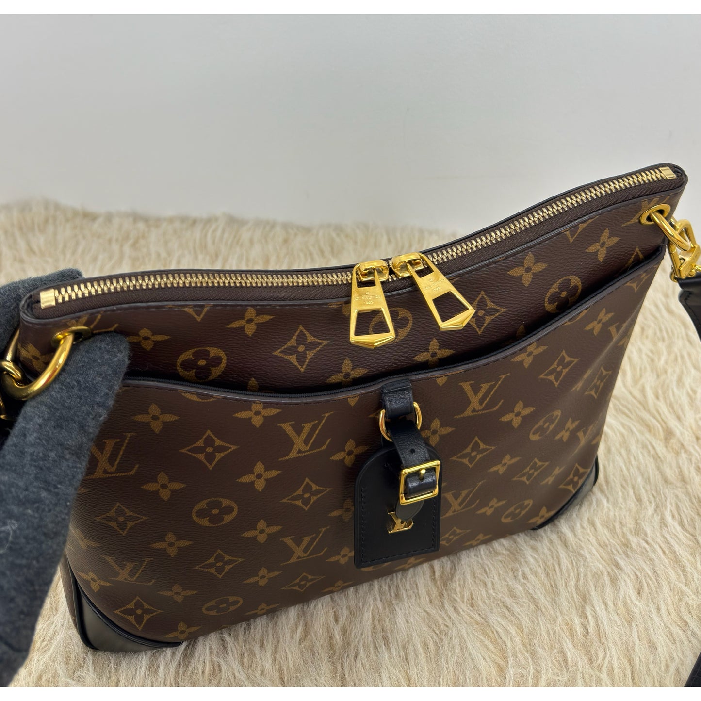Louis Vuitton Monogram Canvas Odeon MM Noir