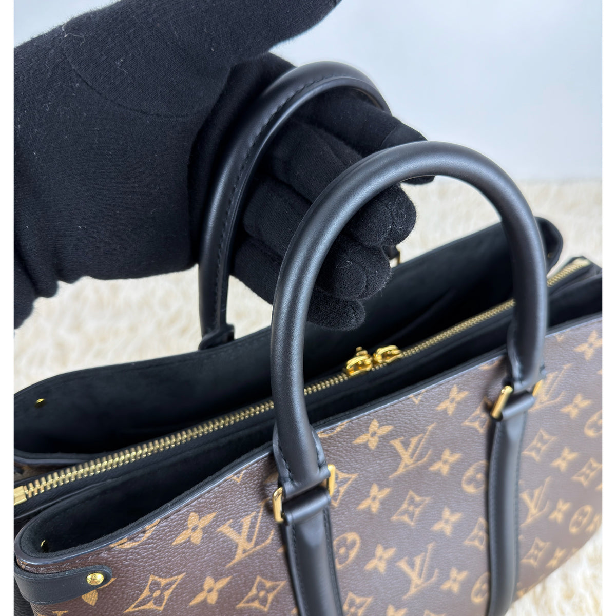 Louis Vuitton Soufflot MM Monogram