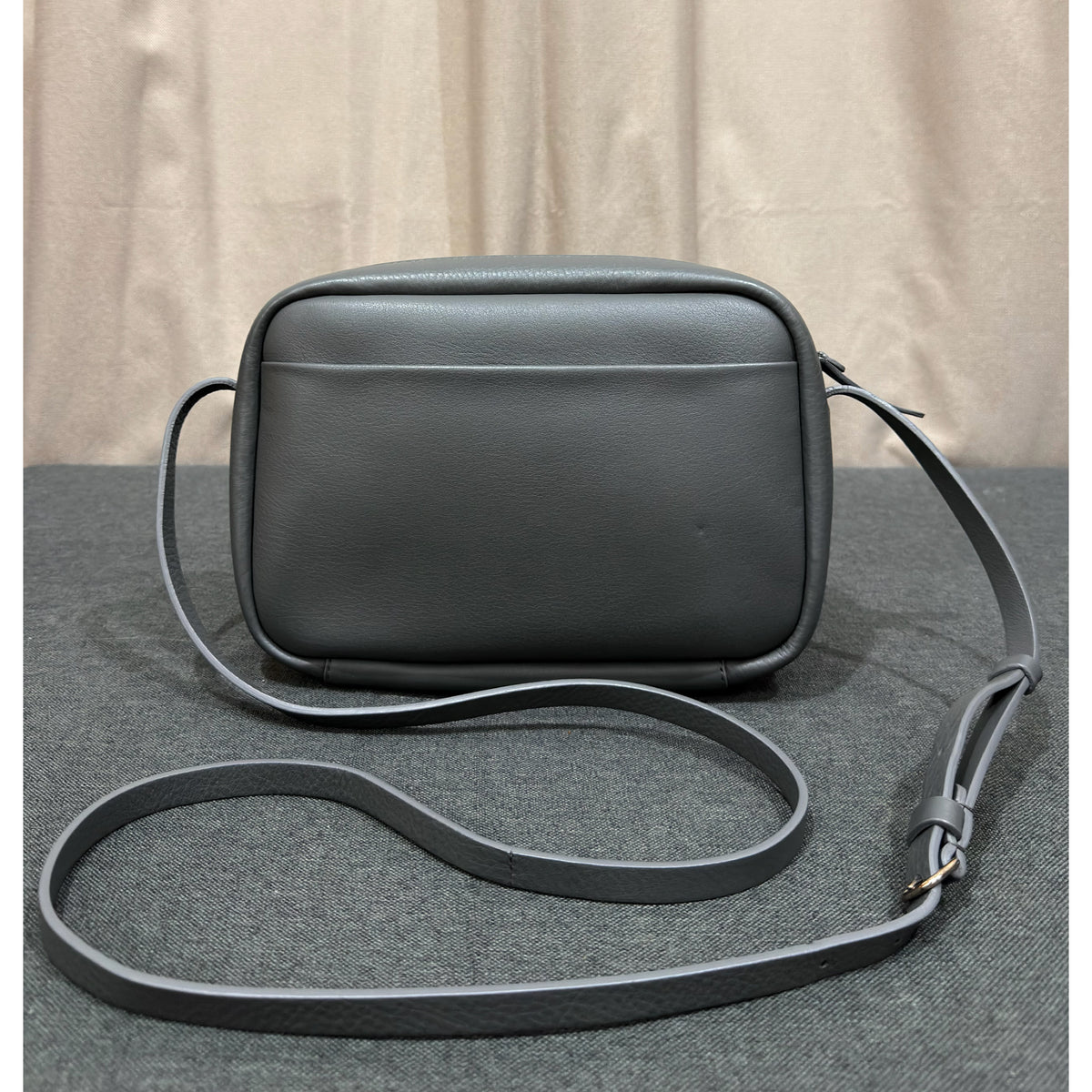 Balenciaga Everyday Camera Bag In Dark Gray