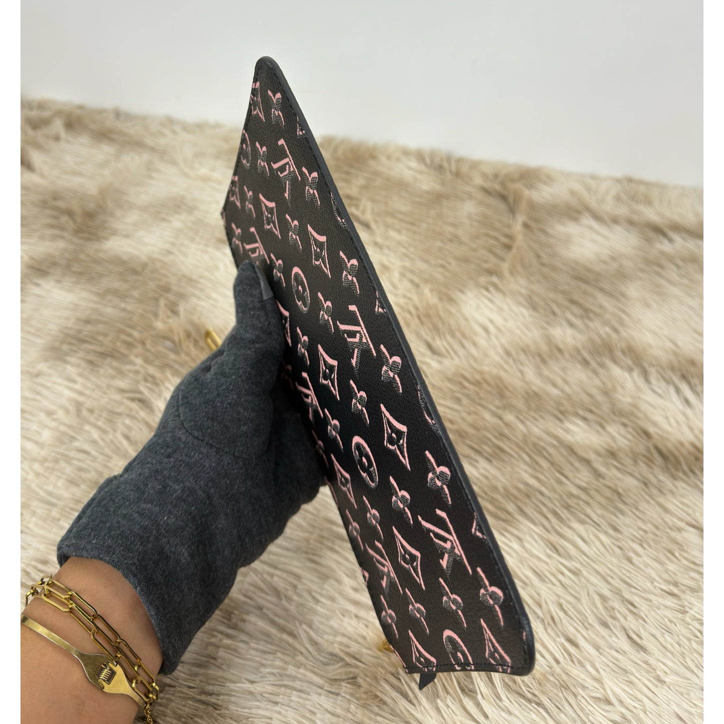 Louis Vuitton Monogram Fall For You Neverfull Pochette