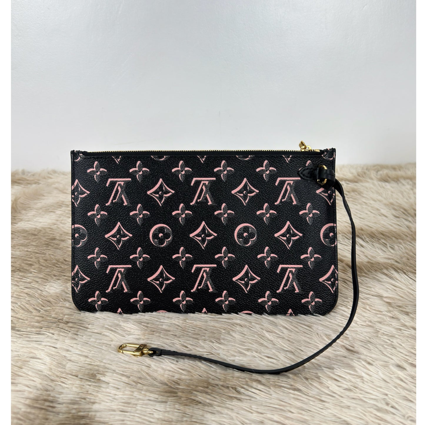 Louis Vuitton Monogram Fall For You Neverfull Pochette