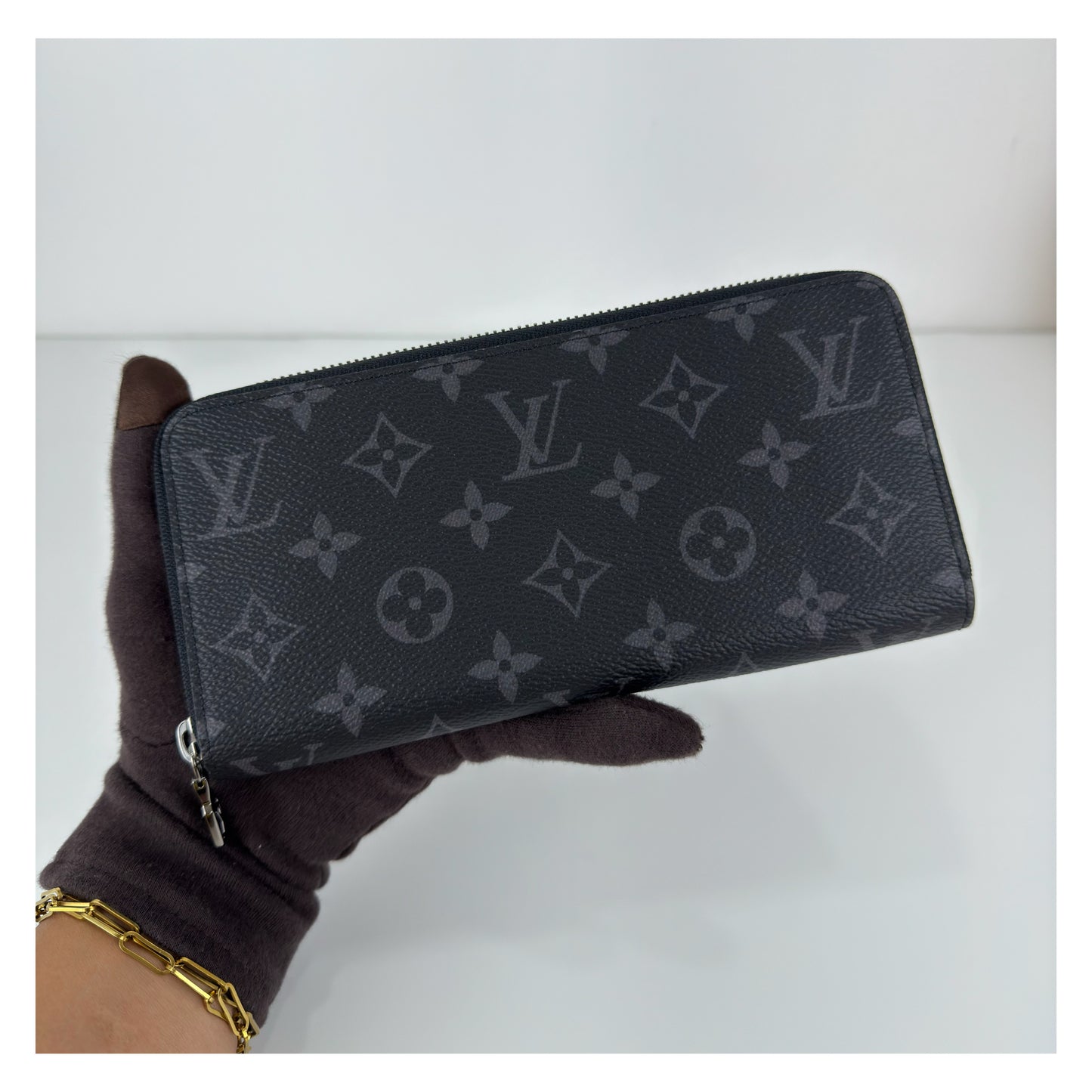 Louis Vuitton Zippy Long Wallet In Monogram Eclipse