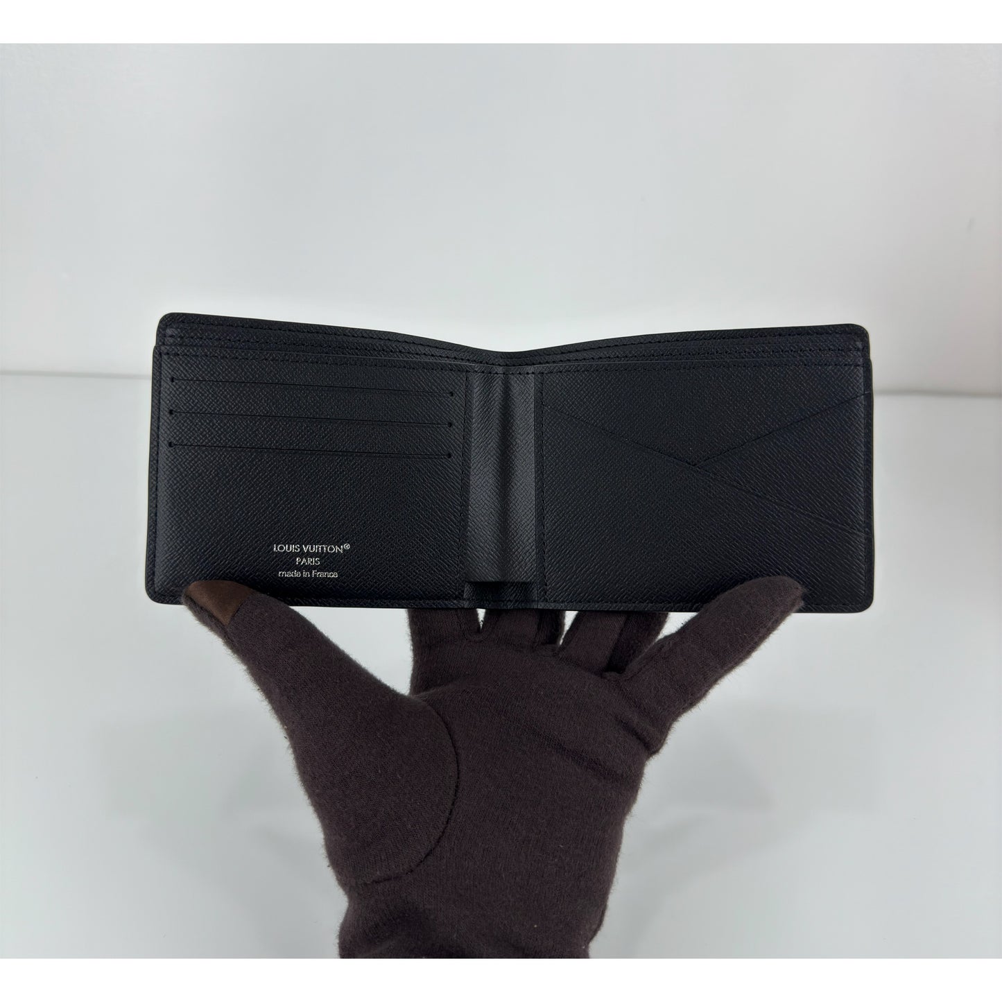 Louis Vuitton Multiple Wallet In Black Taiga Leather ( 3)