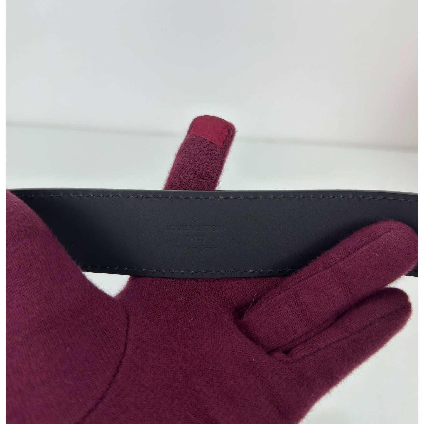 Louis Vuitton Initiales Belt In Black Taiga Leather 90/36