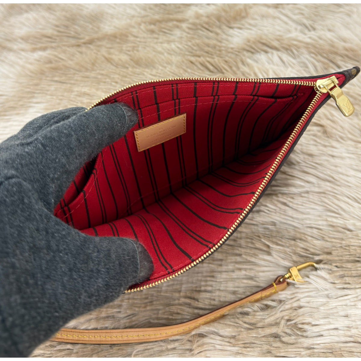 Louis Vuitton Neverfull MM Monogram With Pouch