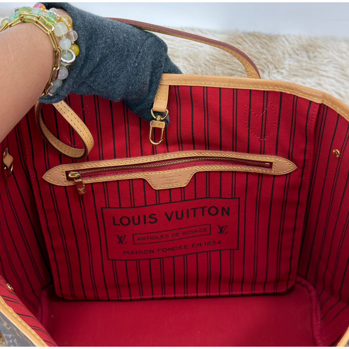 Louis Vuitton Neverfull MM Monogram With Pouch