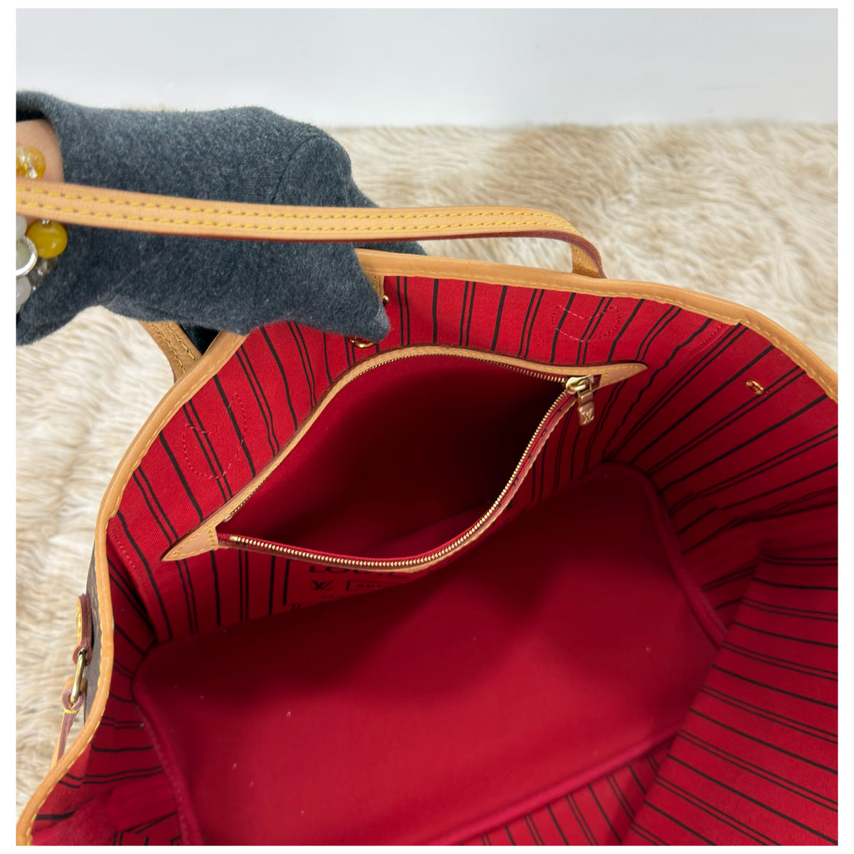Louis Vuitton Neverfull MM Monogram With Pouch