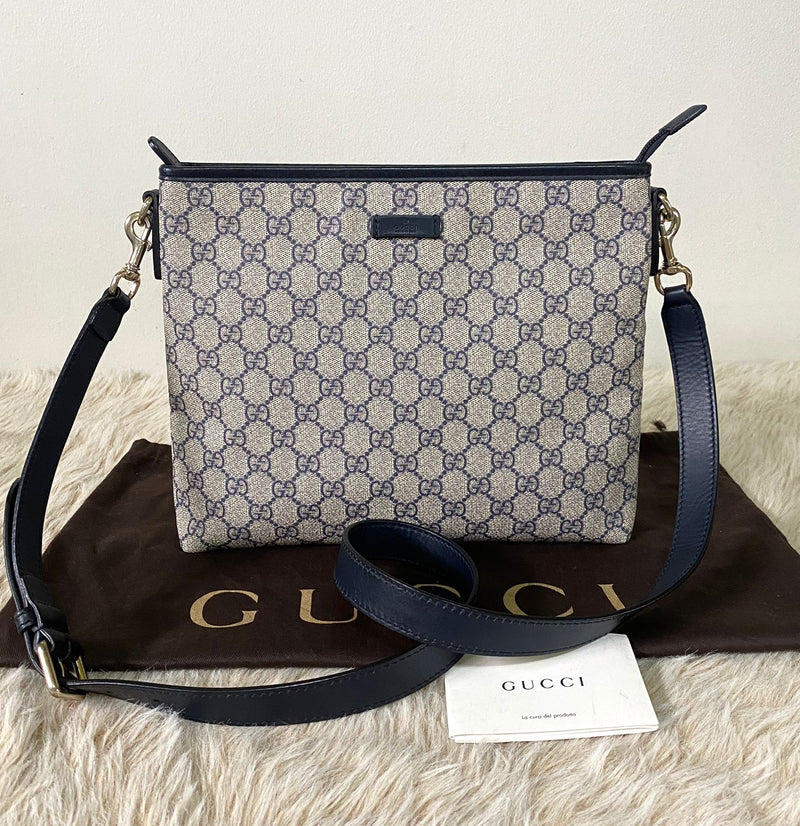 Pre-owned Gucci 2000-2015 Gg Supreme Sling Bag In Black | ModeSens